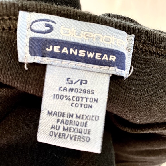 Downtown Graphic Muscle Tank Sz Small - Picture 3 of 3